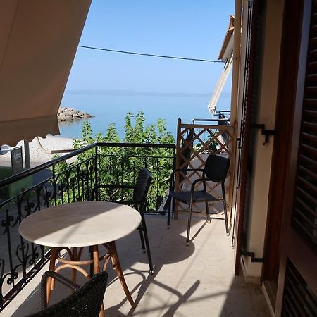 Akrogiali Beach Apartments Екстер'єр фото