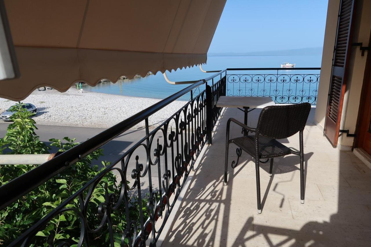 Akrogiali Beach Apartments Екстер'єр фото