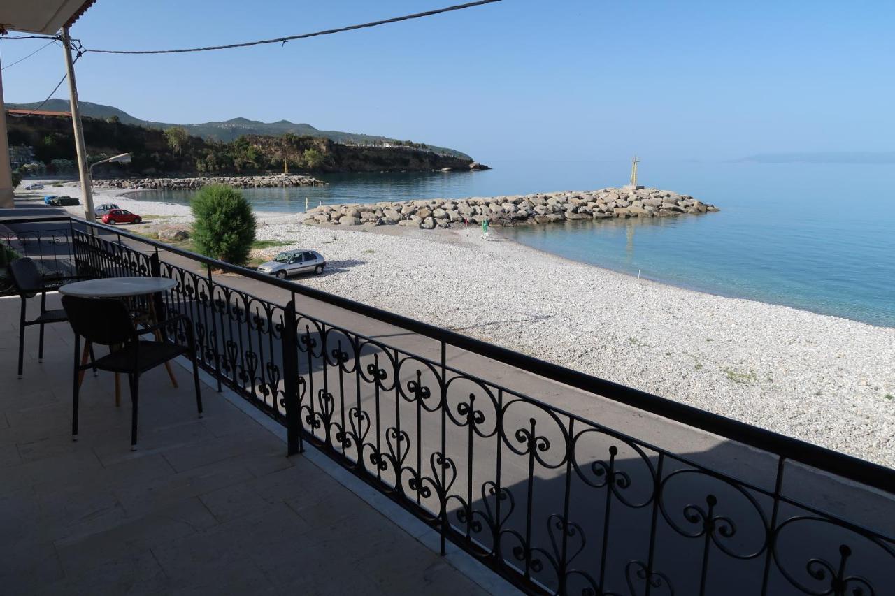 Akrogiali Beach Apartments Екстер'єр фото